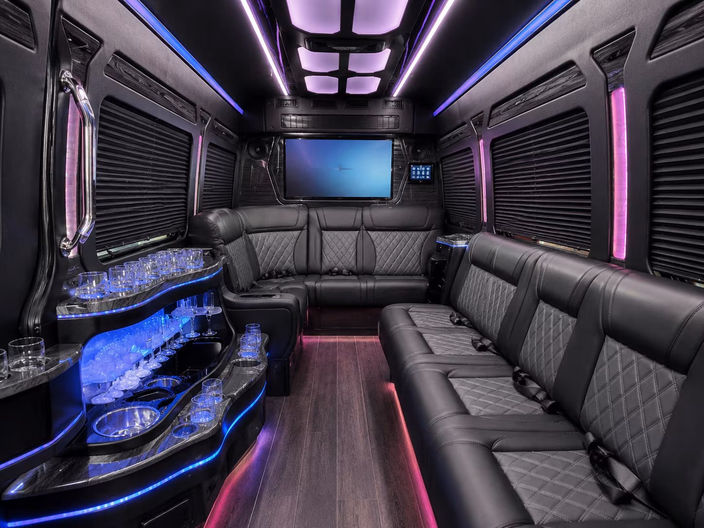 it s easy to book a group bus from perris to san diego international airport
