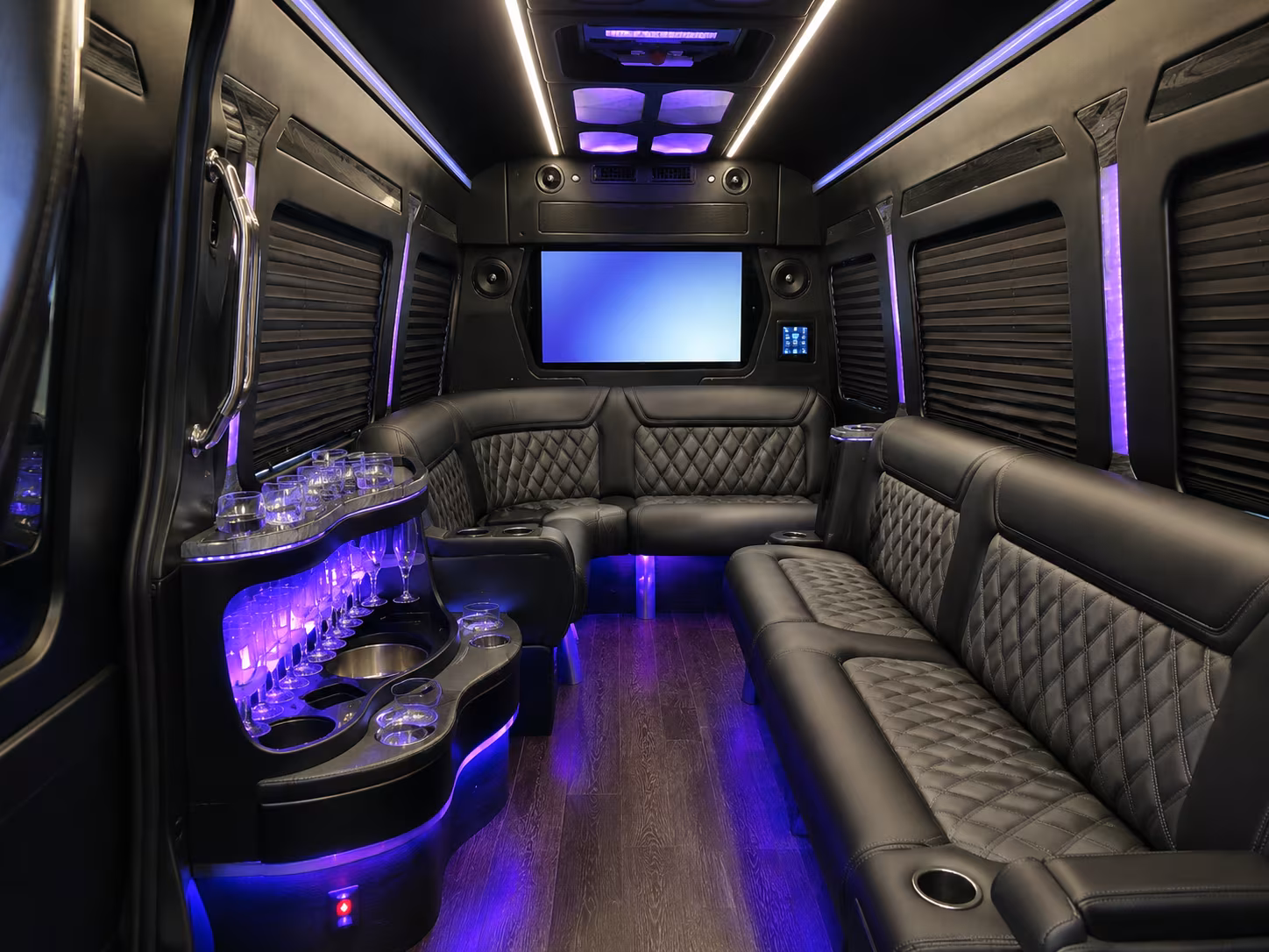 perrischarterbuscompany com helps you get your group to lax without the inland empire gridlock