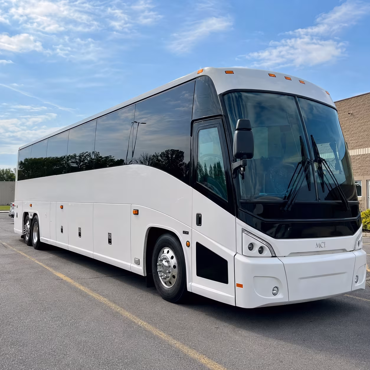 shuttle your workforce to the knox logistics center and perris business parks